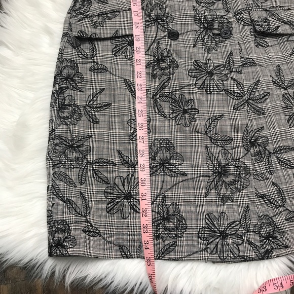 Calvin Klein Sleeveless Embroidered Dress - Picture 8 of 8